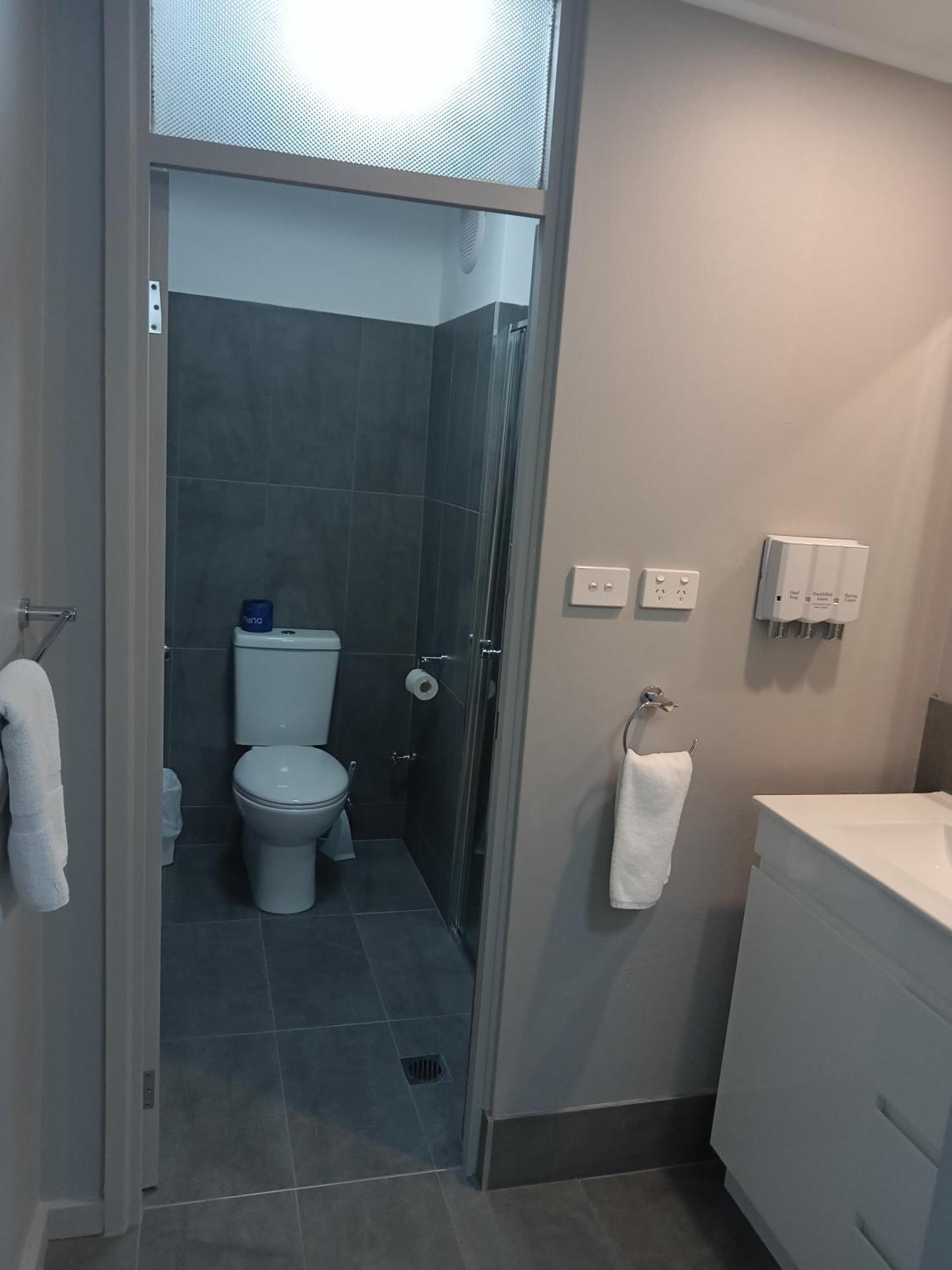 Solomon Inn Motel Figtree Wollongong Zewnętrze zdjęcie